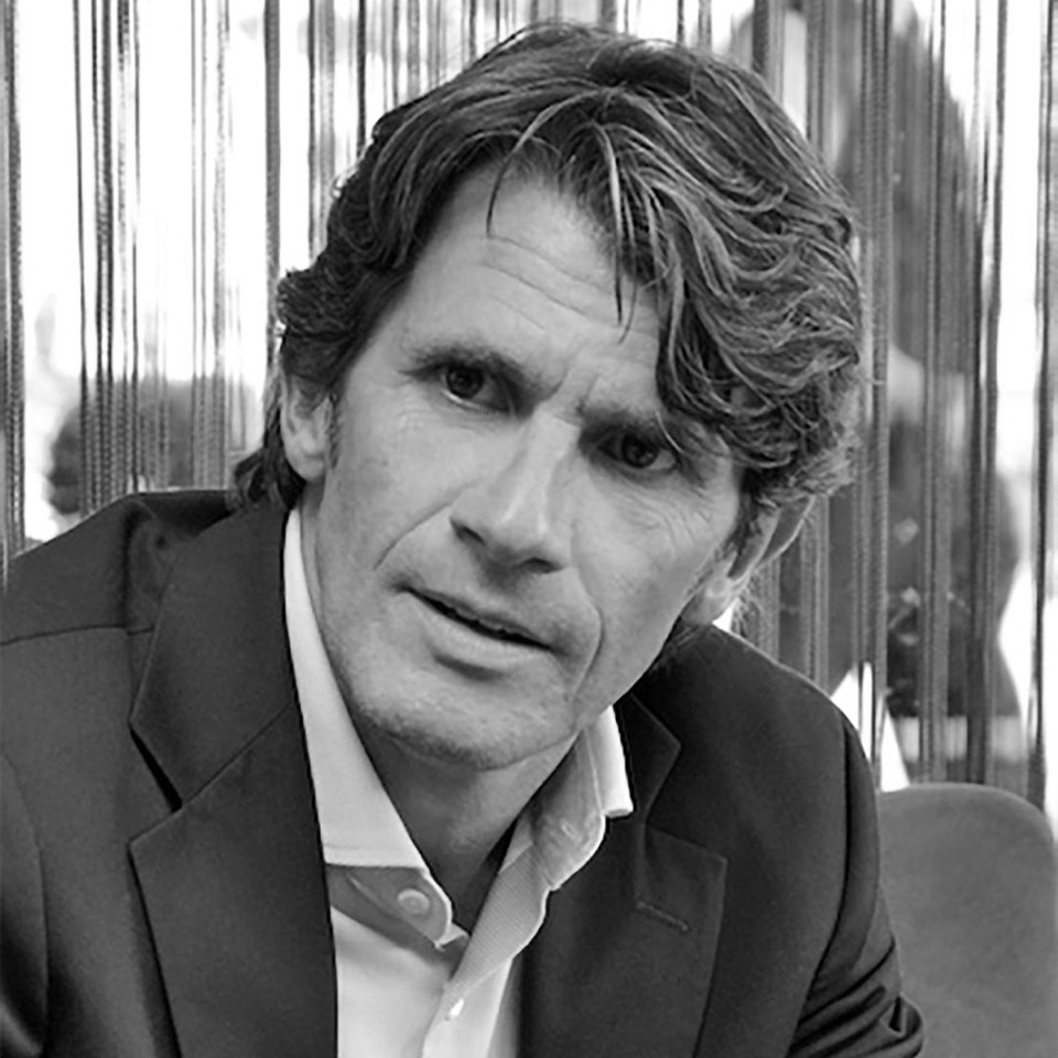 Dr. Ulrich Volz
